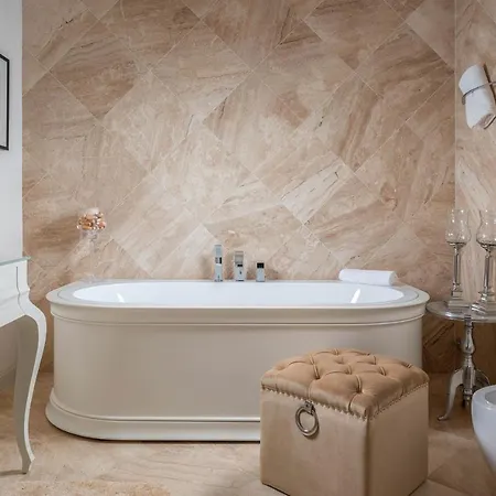 Vabriga Sleeps 8 With Pool Air Con And Wifi *