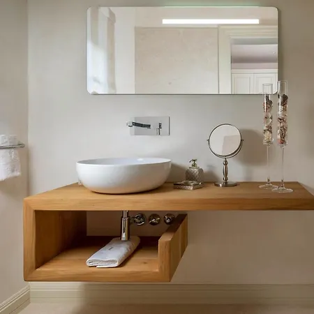 Vabriga Sleeps 8 With Pool Air Con And Wifi וילה Tar-Vabriga