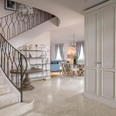 Vabriga Sleeps 8 With Pool Air Con And Wifi וילה *