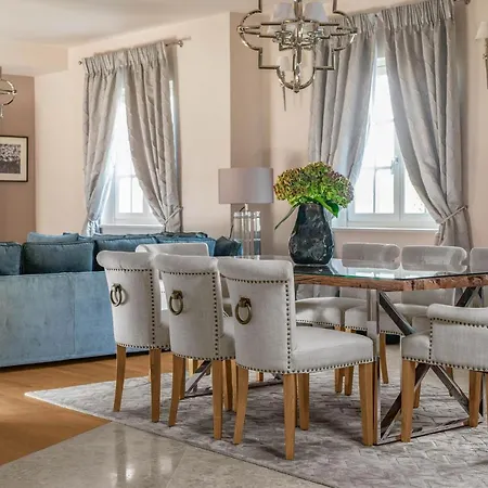 וילה Vabriga Sleeps 8 With Pool Air Con And Wifi *